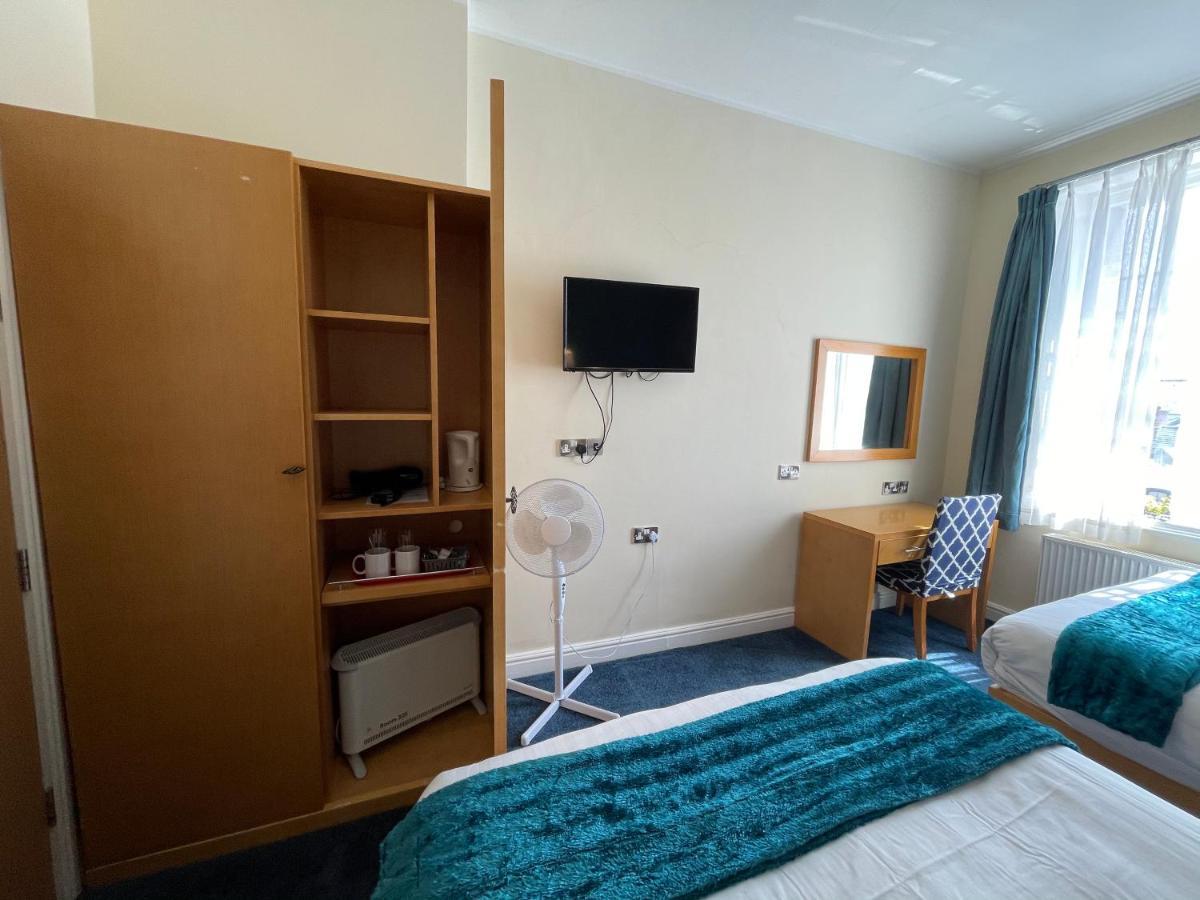 Iris Hotel Ландъндо Екстериор снимка