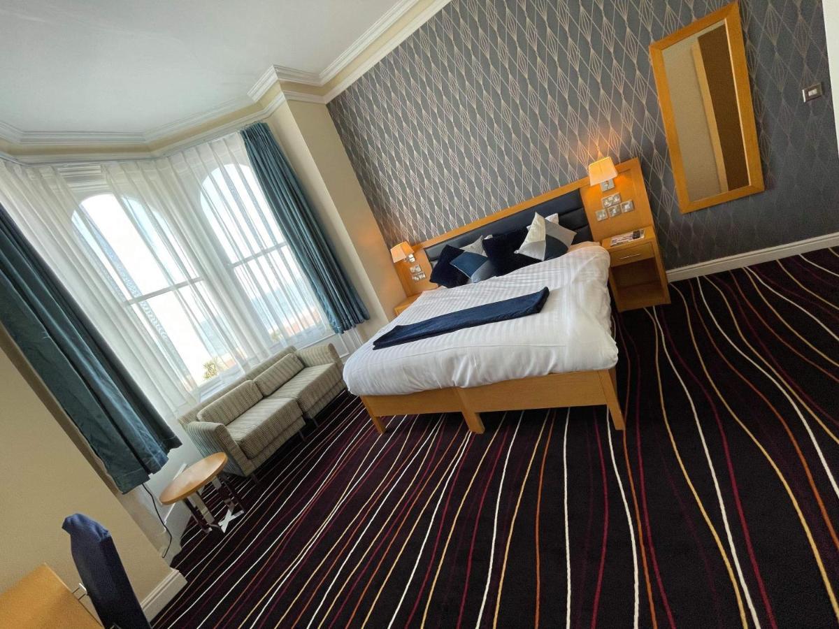 Iris Hotel Ландъндо Екстериор снимка