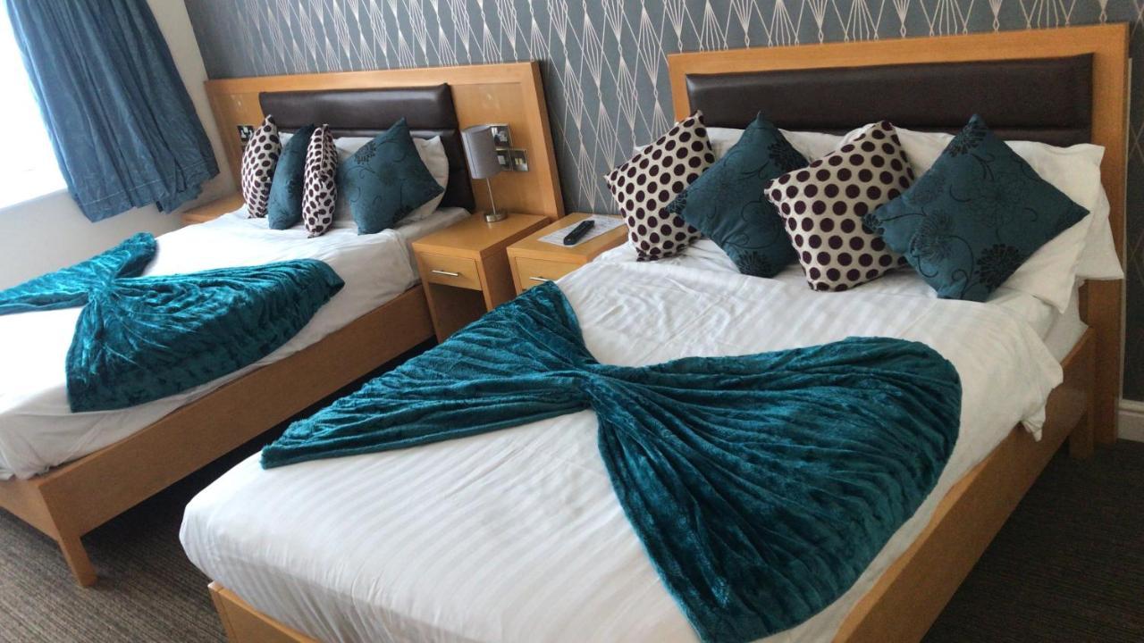 Iris Hotel Ландъндо Екстериор снимка