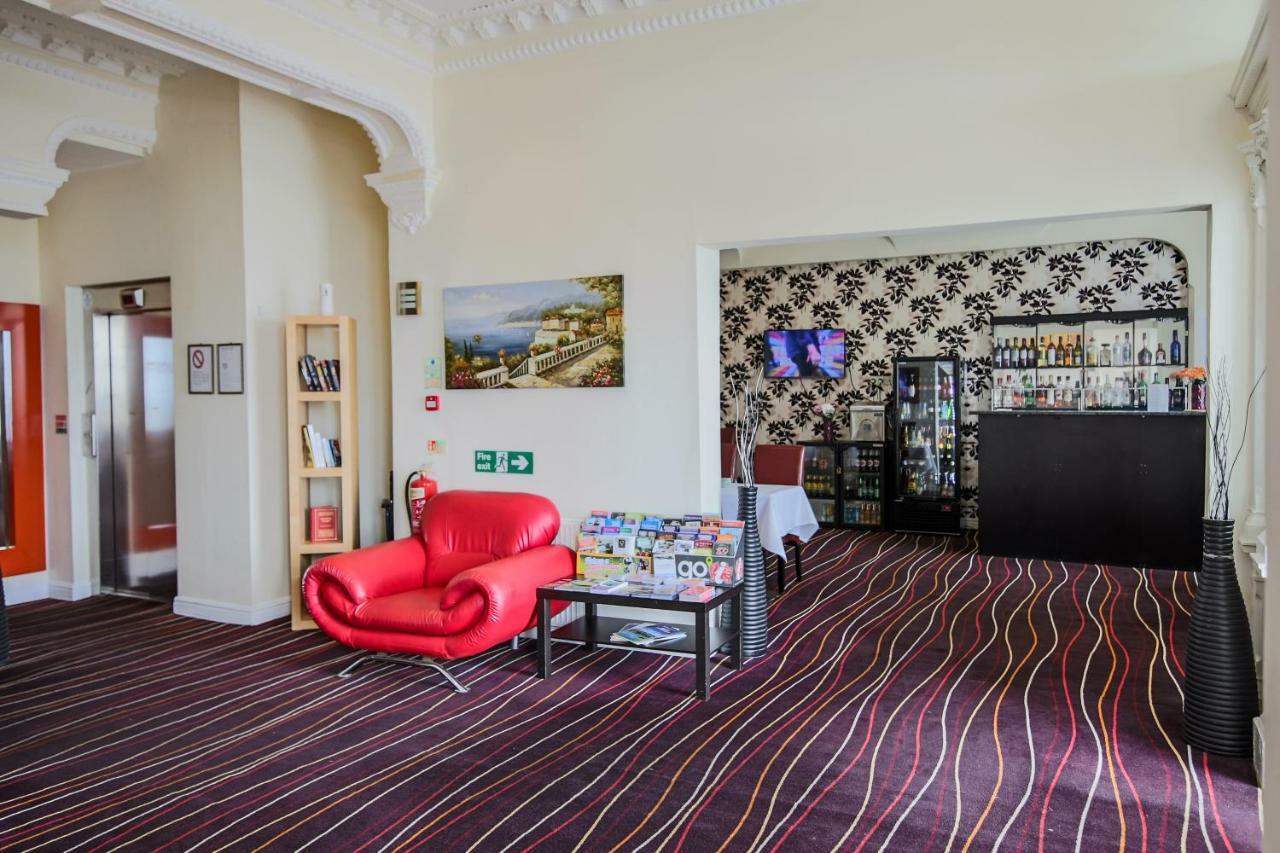 Iris Hotel Ландъндо Екстериор снимка