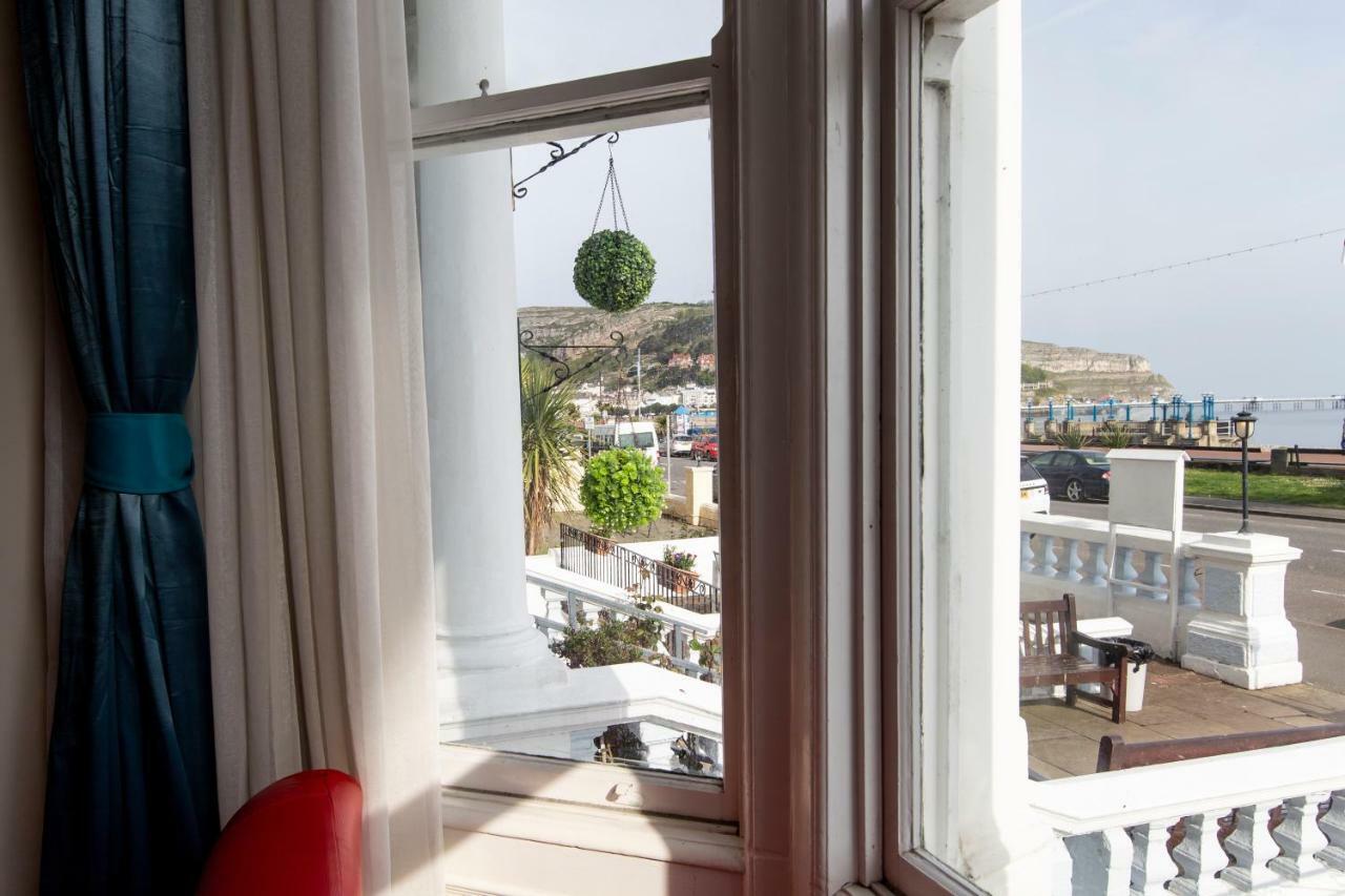Iris Hotel Ландъндо Екстериор снимка
