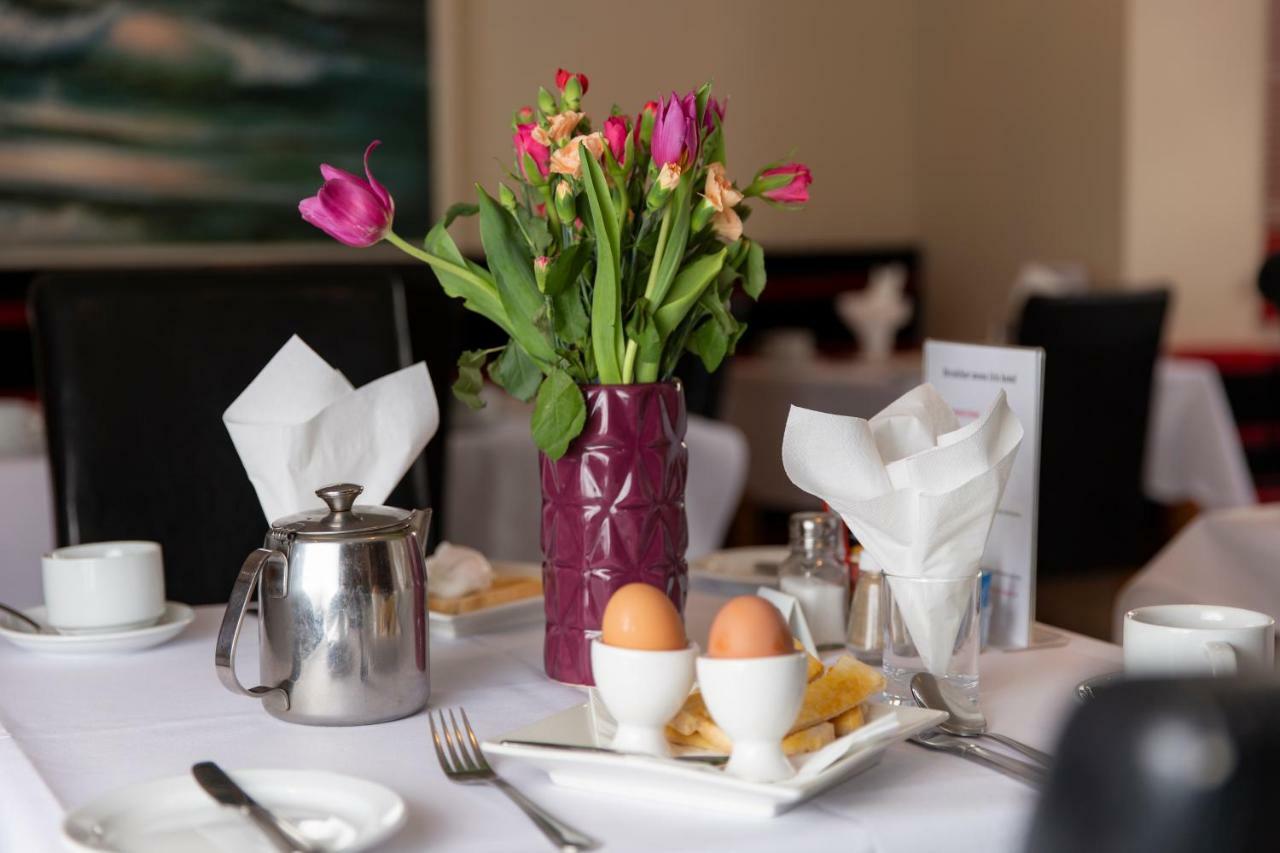 Iris Hotel Ландъндо Екстериор снимка