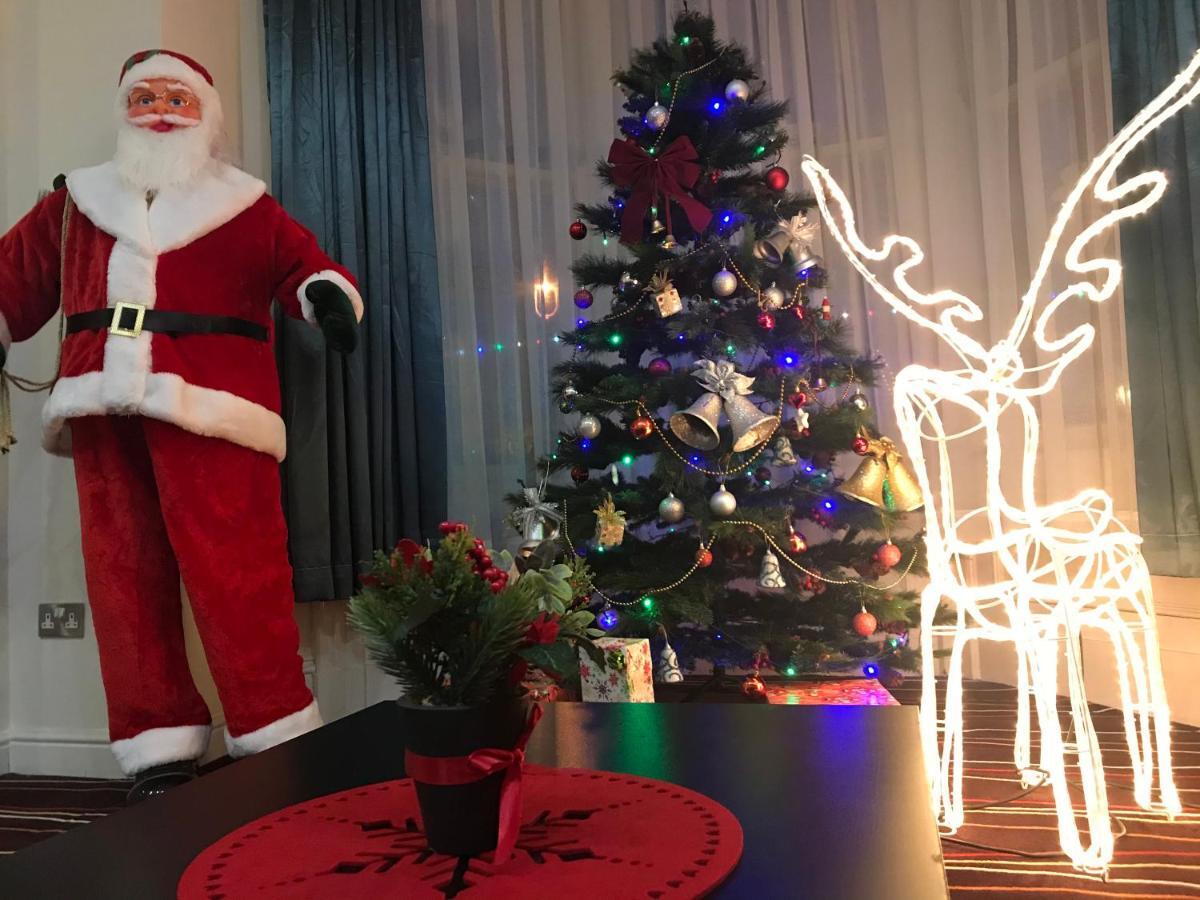 Iris Hotel Ландъндо Екстериор снимка