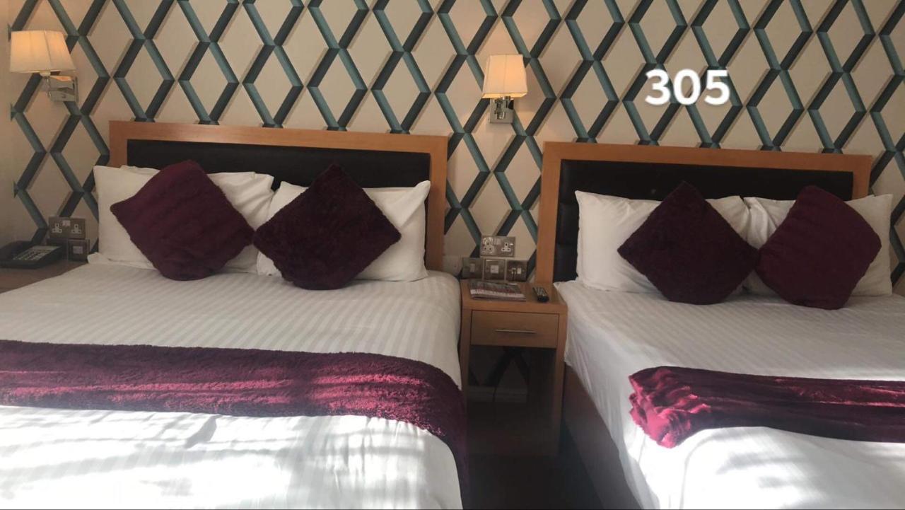 Iris Hotel Ландъндо Екстериор снимка